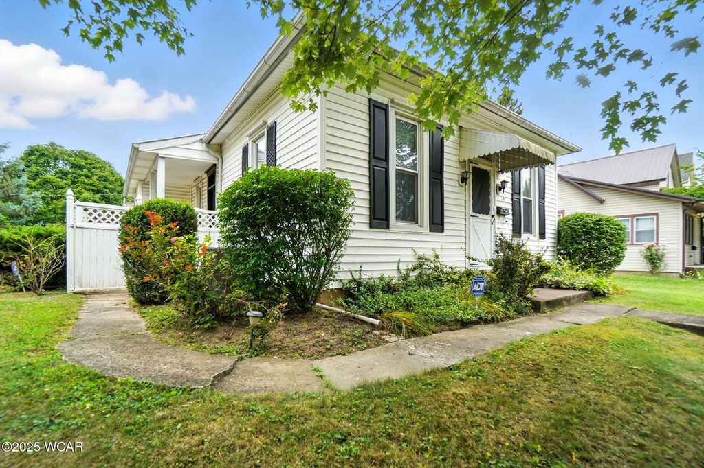 Photo of 79 Broadway Street, Kenton, OH 43326 (MLS # 308043)