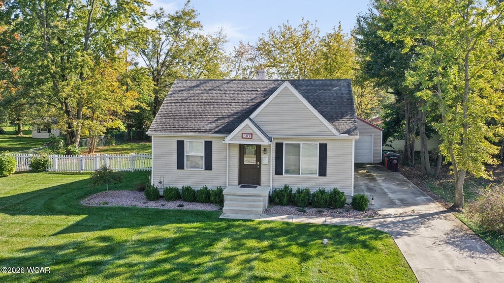Photo of 809 S Pears Avenue, Lima, OH 45805 (MLS # 312018)