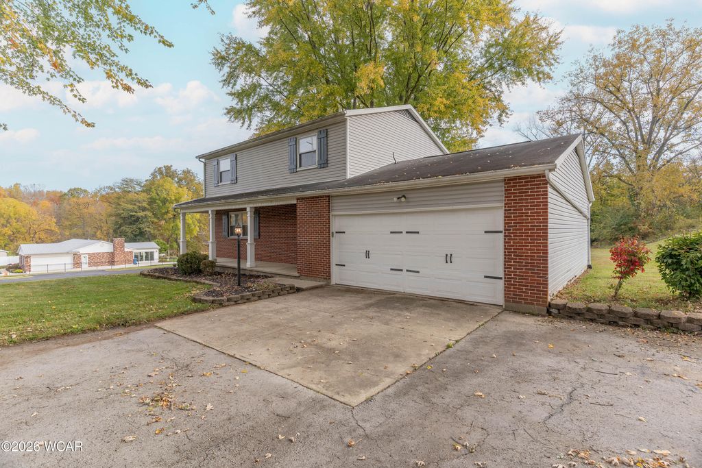 Photo of 2816 Broadway Avenue, Sidney, OH 45365 (MLS # 309747)