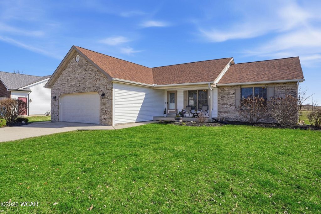 Photo of 112 Parkview Drive, Jackson Center, OH 45334 (MLS # 309666)