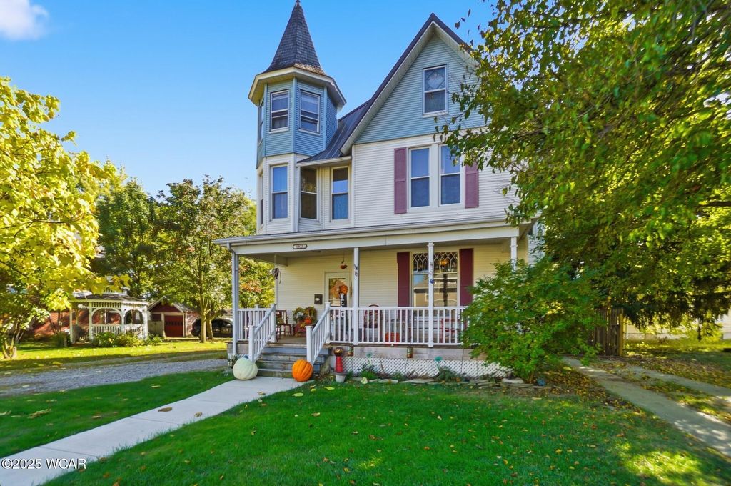 Photo of 1023 Leland Avenue, Lima, OH 45805 (MLS # 308665)