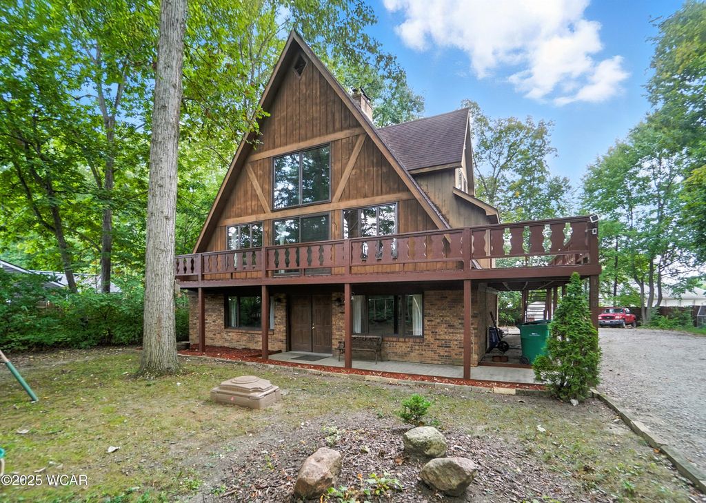 Photo of 1450 Fostoria Avenue, Findlay, OH 45840 (MLS # 307935)