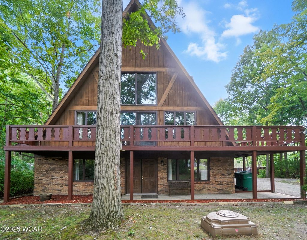 Photo of 1450 Fostoria Avenue, Findlay, OH 45840 (MLS # 307935)