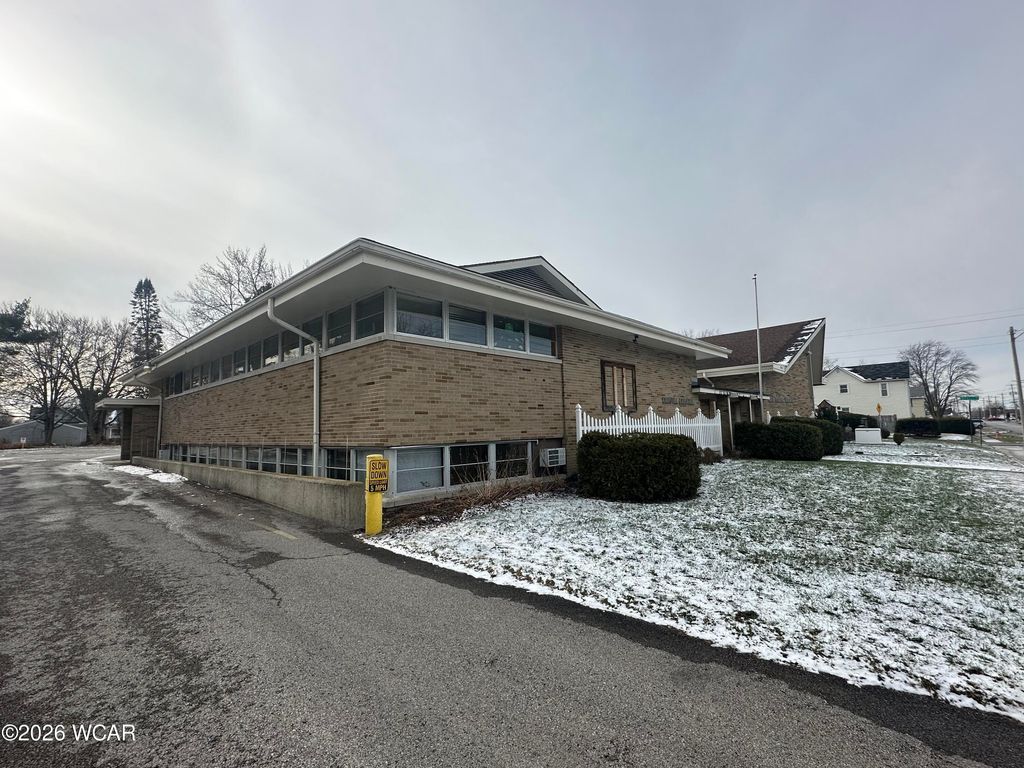 Photo of 207 E Foulke Avenue, Findlay, OH 45840 (MLS # 309187)