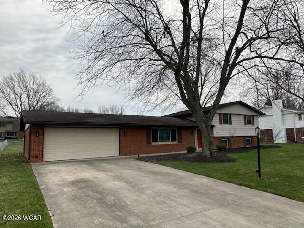 Photo of 2143 Odema Drive, Lima, OH 45806 (MLS # 309720)