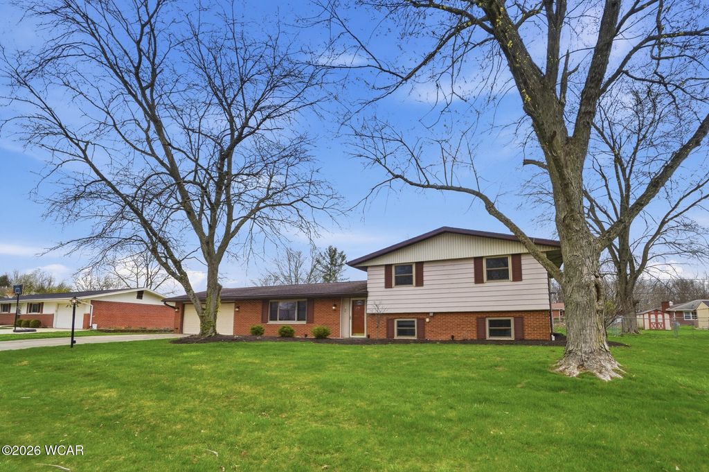 Photo of 2143 Odema Drive, Lima, OH 45806 (MLS # 309720)