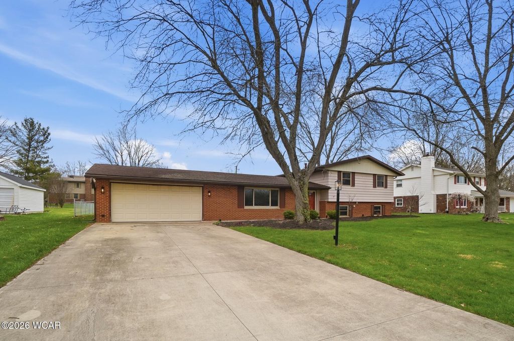 Photo of 2143 Odema Drive, Lima, OH 45806 (MLS # 309720)