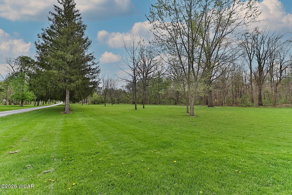 Photo of 3960 Pioneer Road, Elida, OH 45807 (MLS # 309946)