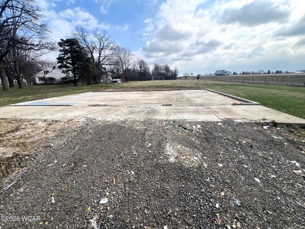 Photo of 6018 N Dixie Highway, Lima, OH 45801 (MLS # 309642)