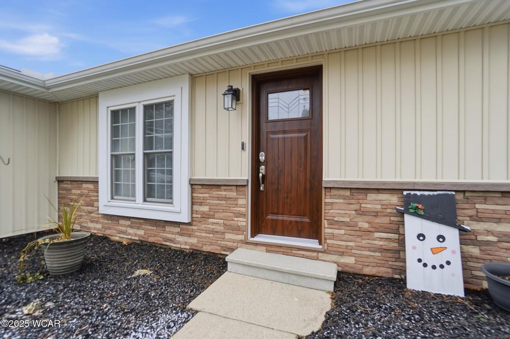 Photo of 8448 Elida Road, Delphos, OH 45833 (MLS # 308990)