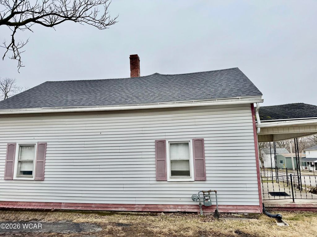 Photo of 626 E Elm Street, Lima, OH 45804 (MLS # 309603)