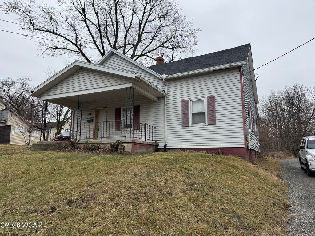 Photo of 626 E Elm Street, Lima, OH 45804 (MLS # 309603)