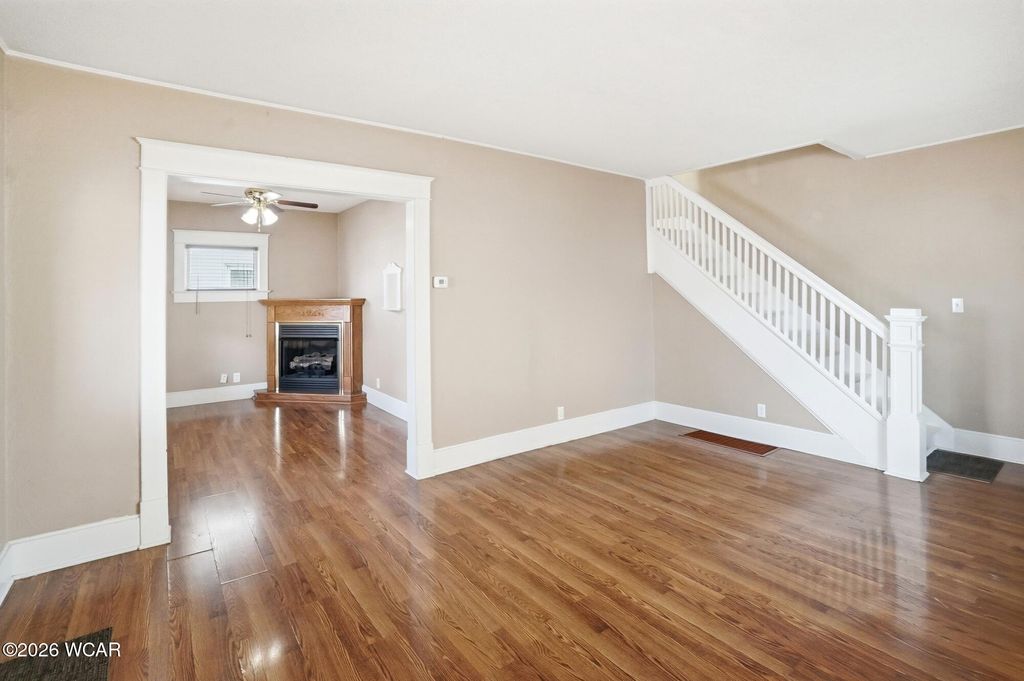 Photo of 6 Oakwood Place, Lima, OH 45804 (MLS # 309142)