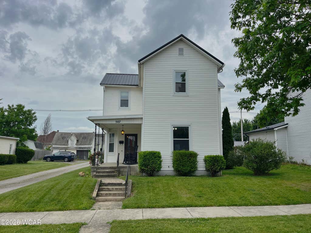 Photo of 507 W Pearl Street, Wapakoneta, OH 45895 (MLS # 310485)