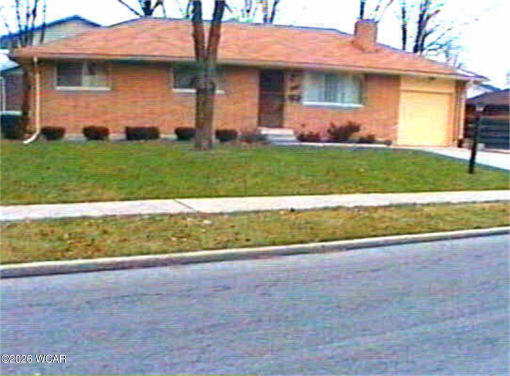 Photo of 822 Gloria Avenue, Lima, OH 45805 (MLS # 309738)