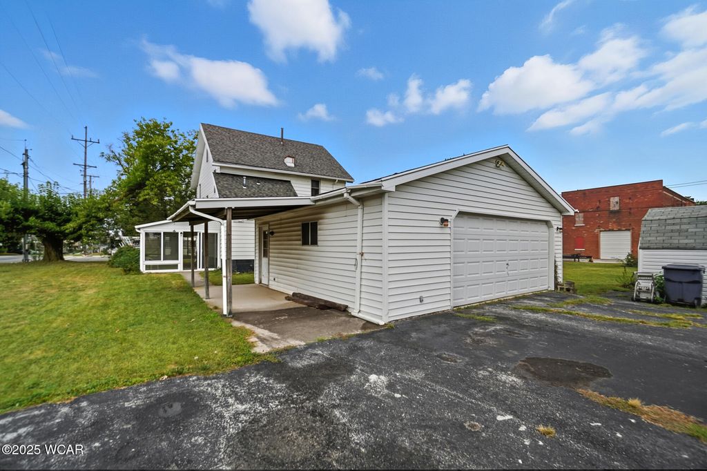 Photo of 1200 N Main Street, Lima, OH 45801 (MLS # 308363)