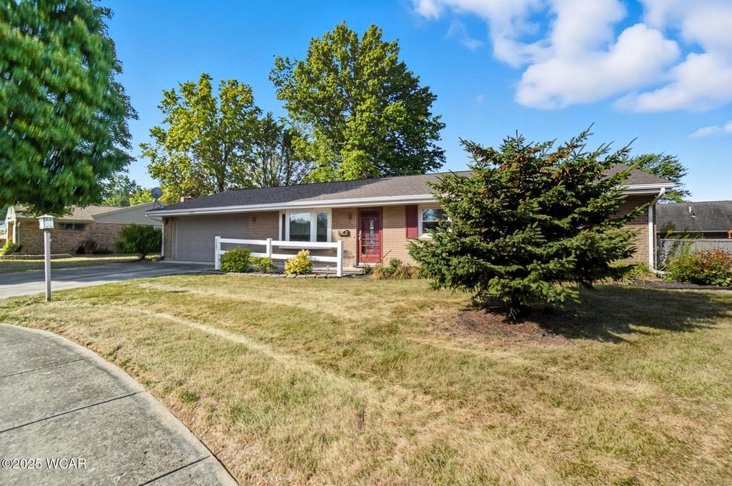 Photo of 137 Woodford Terrace, Lima, OH 45805 (MLS # 308201)