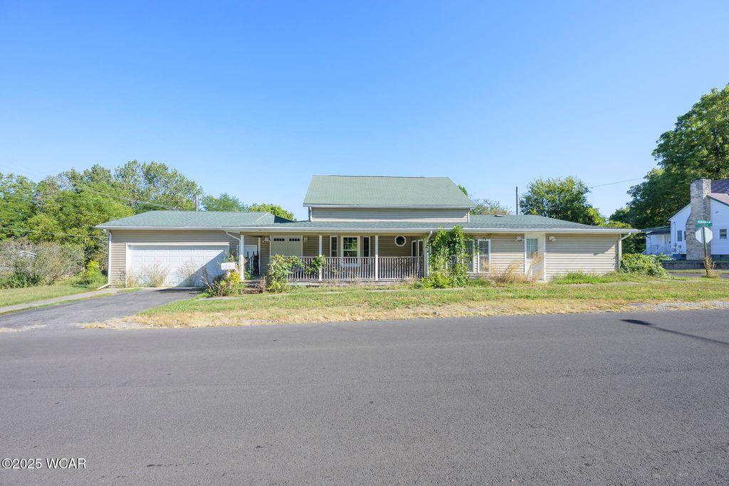 Photo of 228 S Evansville Street, Bellefontaine, OH 43311 (MLS # 308290)