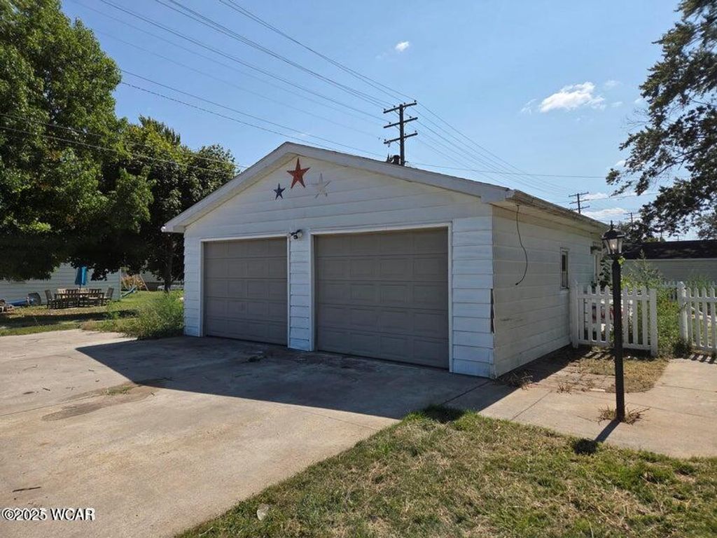 Photo of 692 N Market Street, Van Wert, OH 45891 (MLS # 309076)