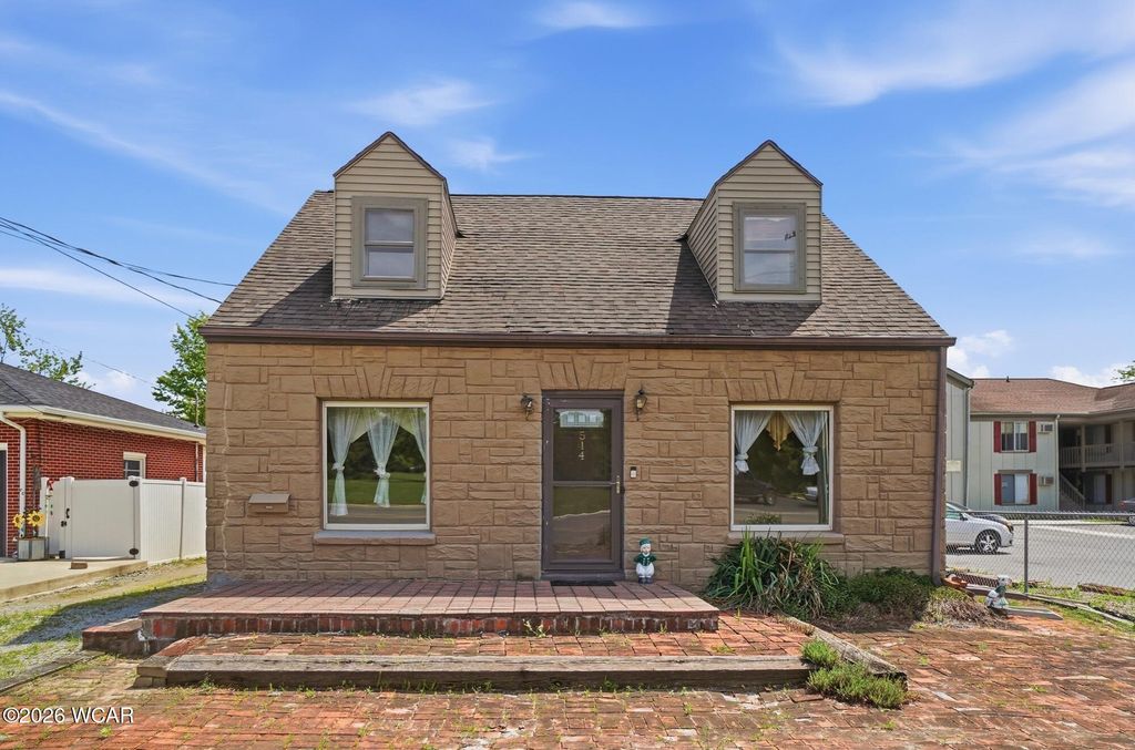 Photo of 514 N Cable Road, Lima, OH 45805 (MLS # 310305)