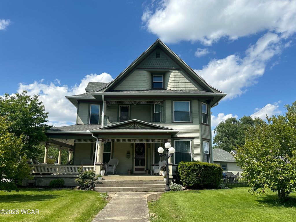 Photo of 1534 Lakewood Avenue, Lima, OH 45805 (MLS # 310190)