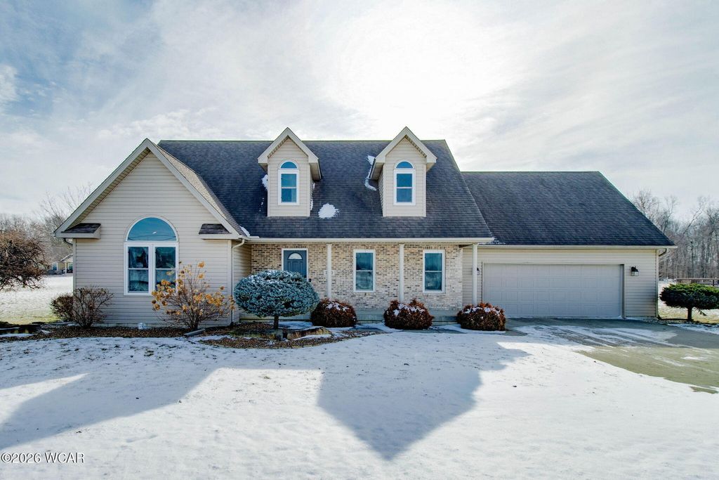 Photo of 2230 N Dixie Highway, Lima, OH 45801 (MLS # 309553)