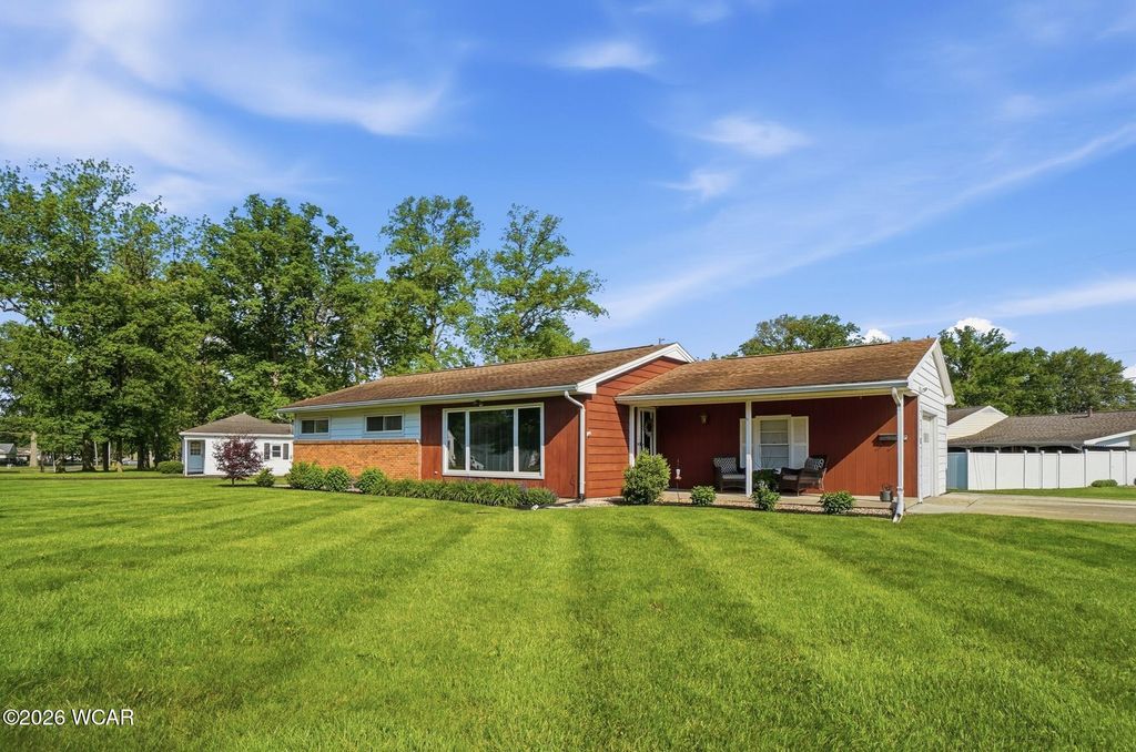 Photo of 1900 Sara Lee Avenue, Lima, OH 45806 (MLS # 310298)