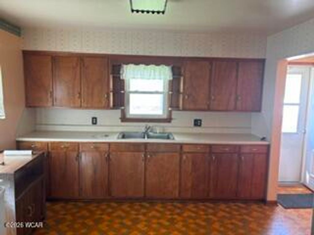 Photo of 2325 Baywood Drive, Lima, OH 45805 (MLS # 310219)