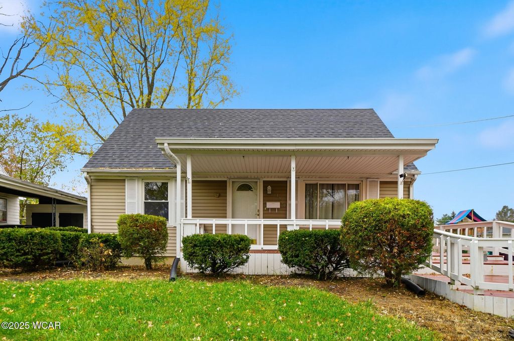 Photo of 1909 Wales Avenue, Lima, OH 45805 (MLS # 308799)