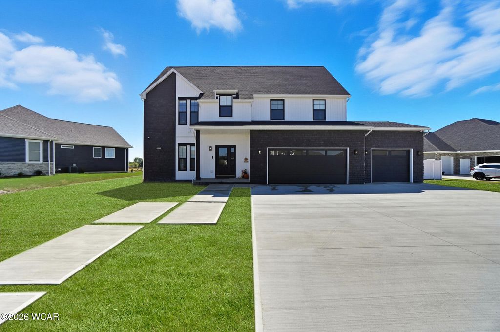 Photo of 10321 Wheatfield Drive, Findlay, OH 45840 (MLS # 309571)