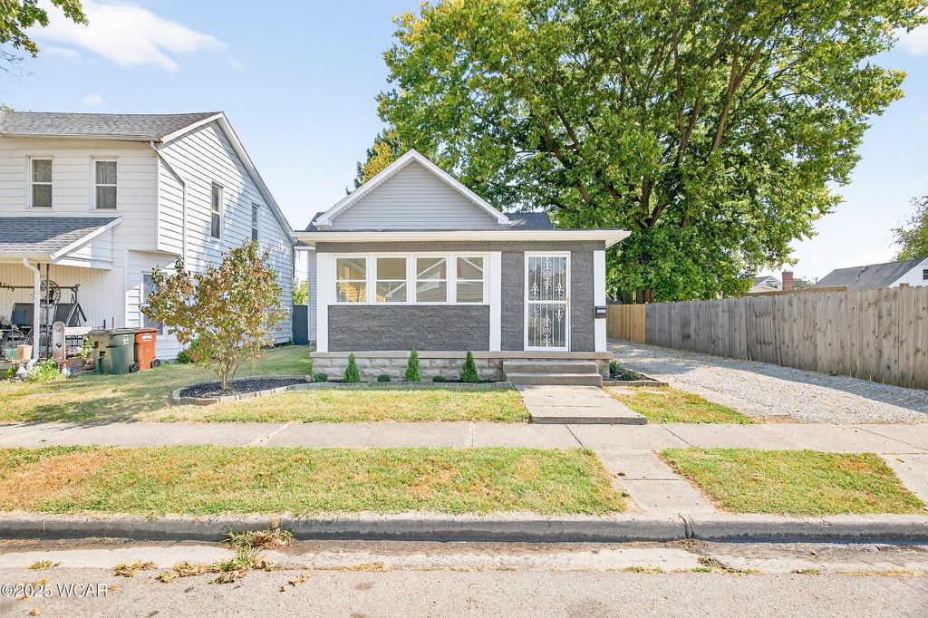 Photo of 1115 Madison Avenue, Piqua, OH 45356 (MLS # 308259)