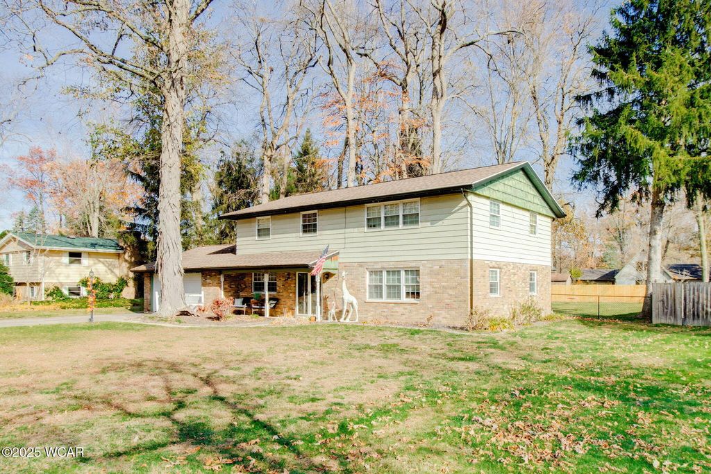Photo of 3523 Woodhaven Lane, Lima, OH 45806 (MLS # 308803)
