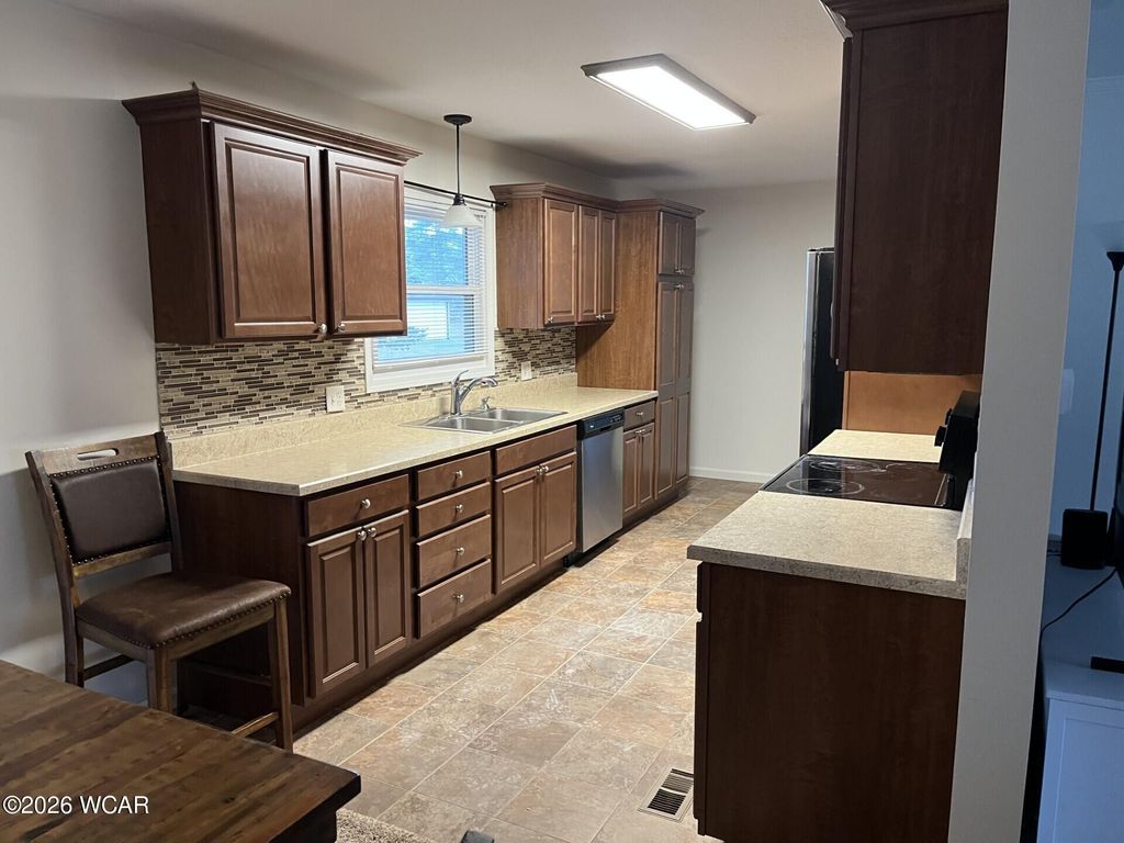 Photo of 3829 Meadowview Drive, Lima, OH 45805 (MLS # 309585)