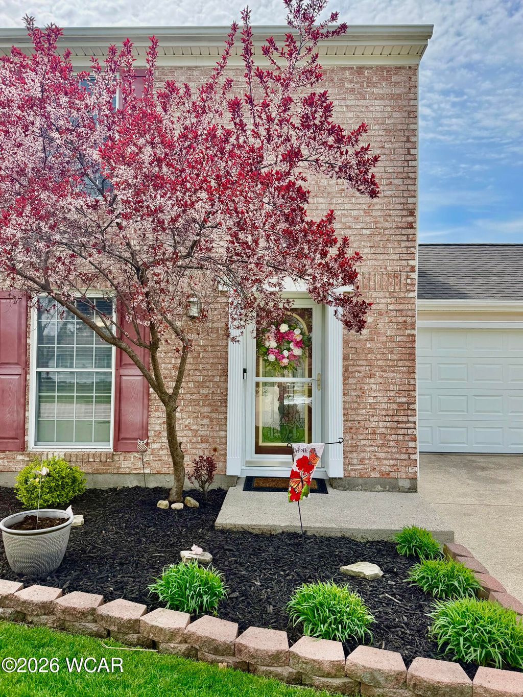 Photo of 313 Cottonwood Street, Wapakoneta, OH 45895 (MLS # 310237)