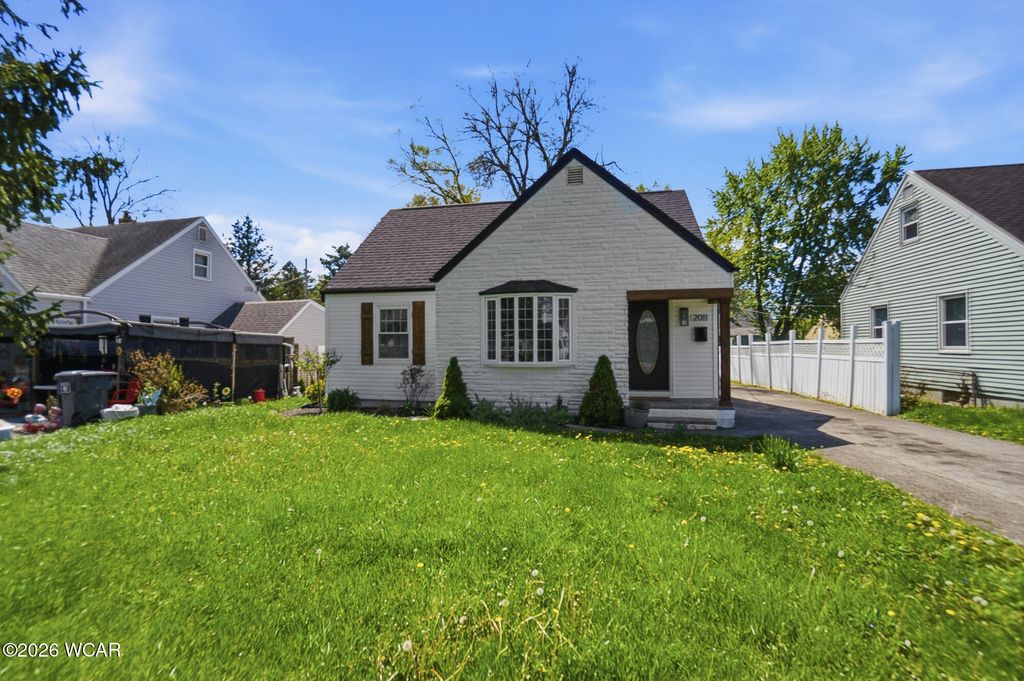 Photo of 2011 W Wayne Street, Lima, OH 45805 (MLS # 310023)