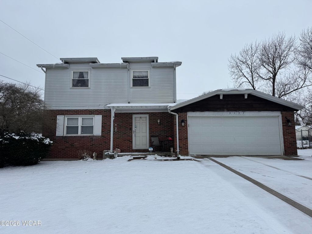 Photo of 3137 Thorndyke Drive, Lima, OH 45801 (MLS # 309232)