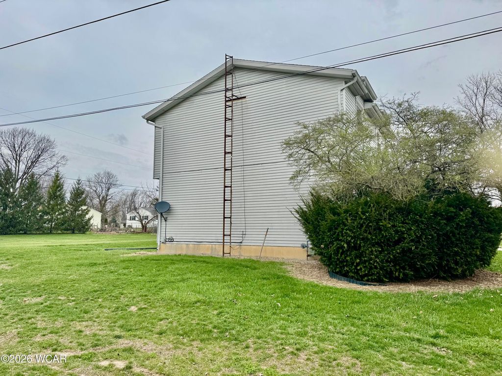 Photo of 3137 Thorndyke Drive, Lima, OH 45801 (MLS # 309232)