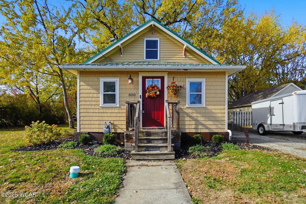 Photo of 820 Selby Street, Findlay, OH 45840 (MLS # 308775)