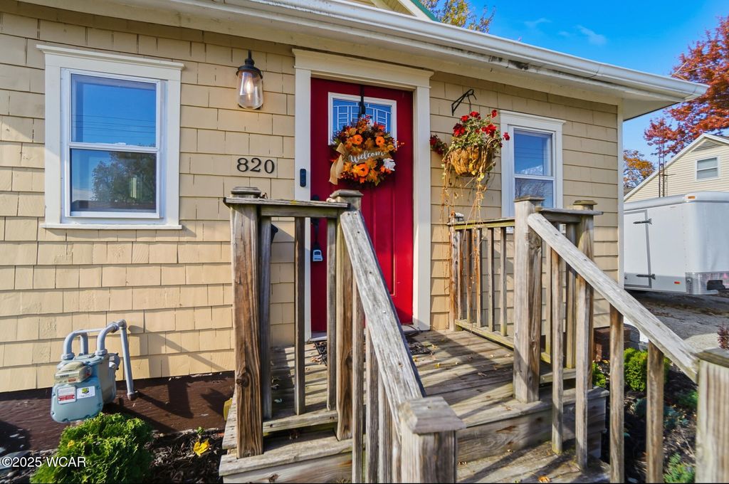 Photo of 820 Selby Street, Findlay, OH 45840 (MLS # 308775)