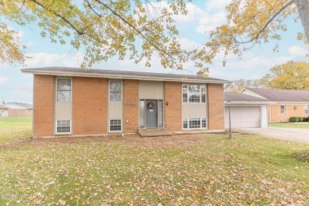 Photo of 2642 Broadway Avenue, Sidney, OH 45365 (MLS # 308802)