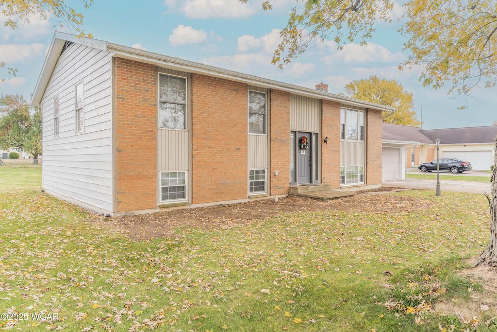 Photo of 2642 Broadway Avenue, Sidney, OH 45365 (MLS # 308802)