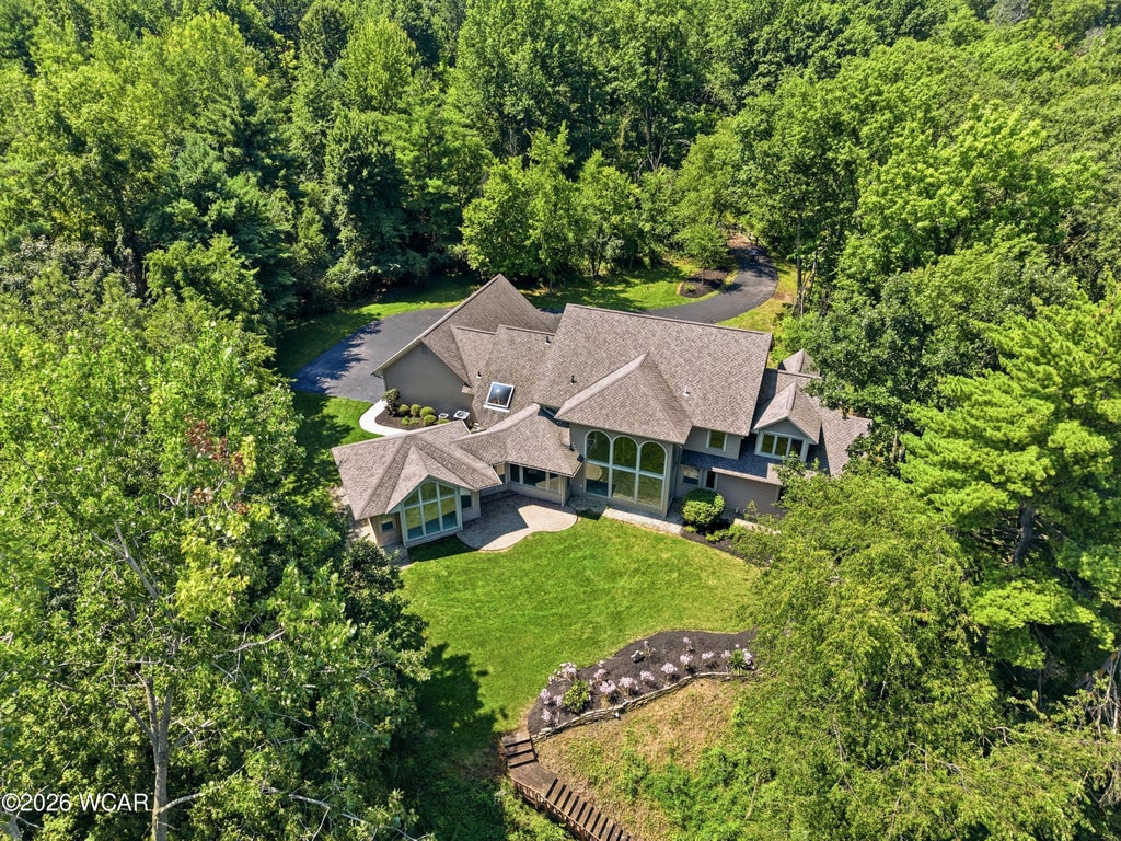 Photo of 109 Hawthorne Drive, Lima, OH 45805 (MLS # 310984)