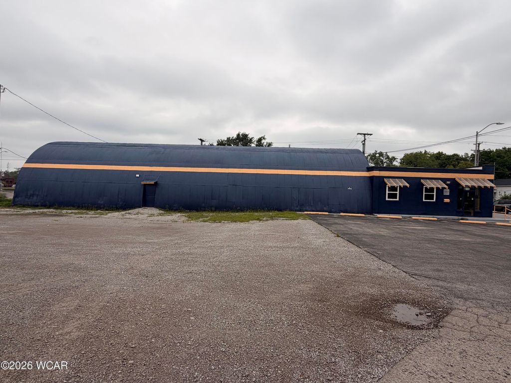 Photo of 333 N Jackson Street, Lima, OH 45801 (MLS # 310750)