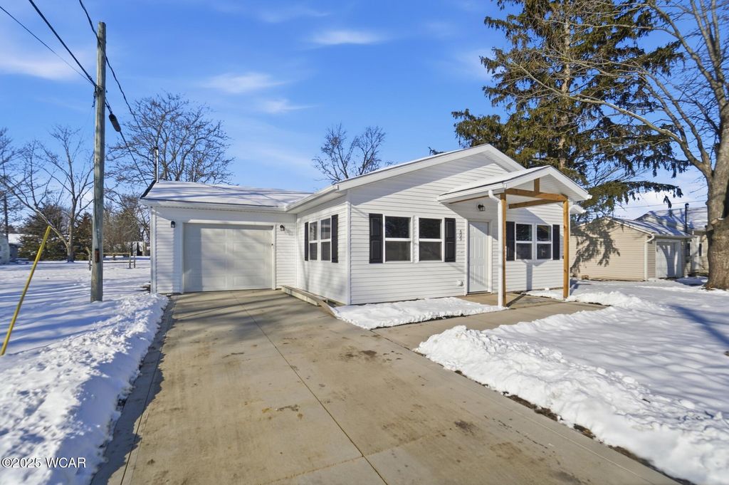 Photo of 609 Shaffer Street, Van Wert, OH 45891 (MLS # 308985)