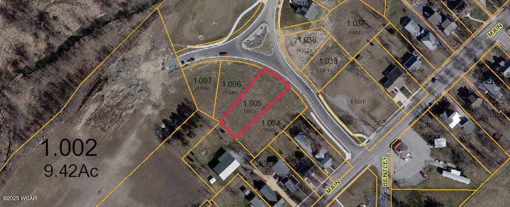 Photo of 303 Parkview Drive, Bluffton, OH 45817 (MLS # 308425)