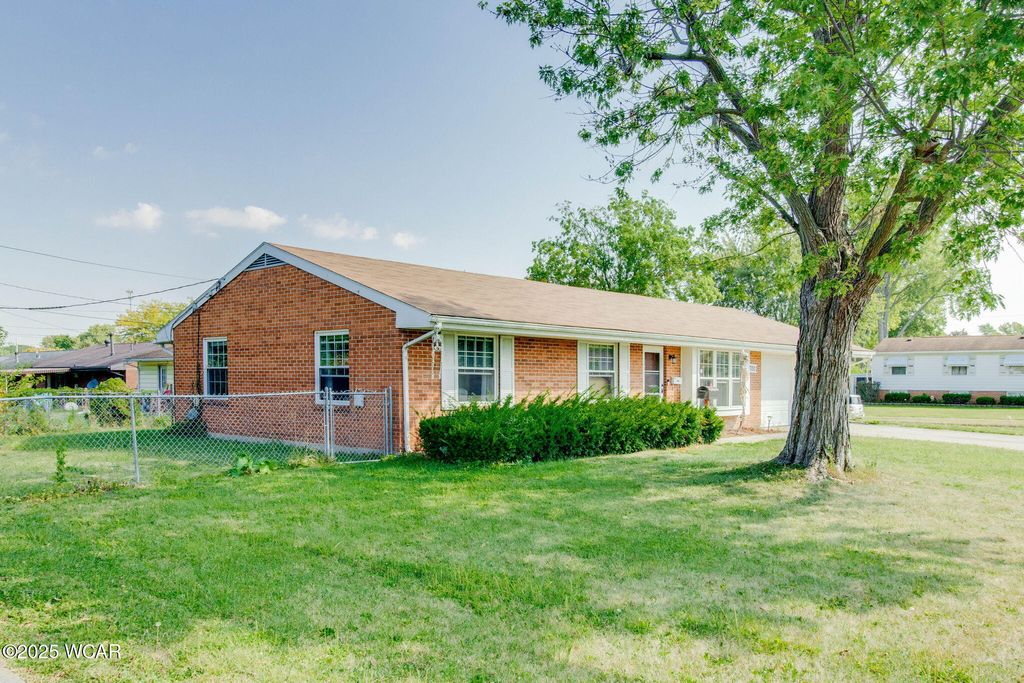 Photo of 700 Lewis Boulevard, Lima, OH 45801 (MLS # 308267)