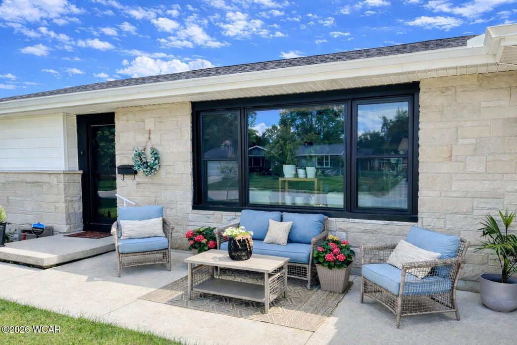 Photo of 309 Cole Drive, Wapakoneta, OH 45895 (MLS # 309611)