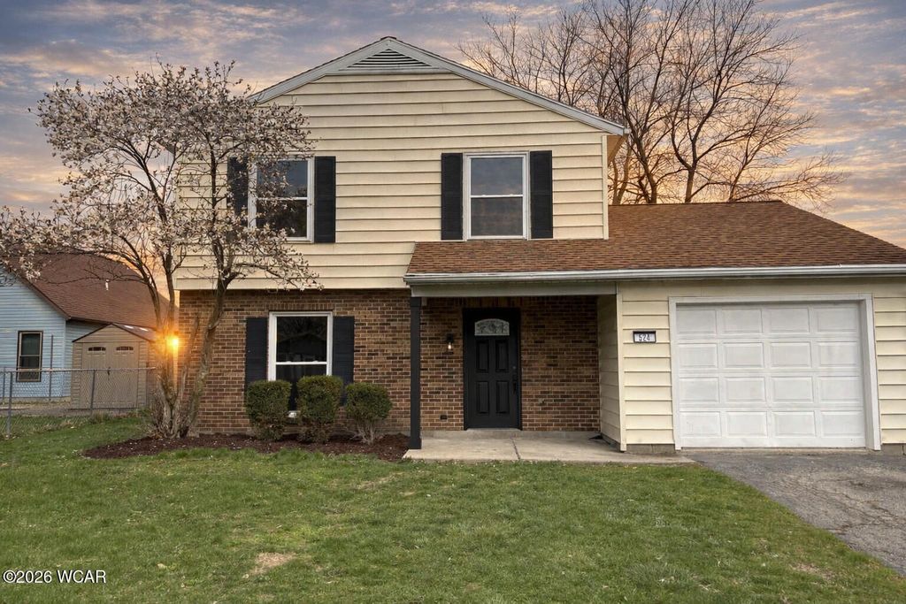 Photo of 524 Sandpiper Street, Lima, OH 45801 (MLS # 309826)