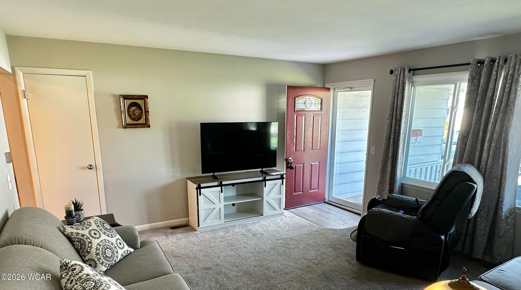 Photo of 608 Davis Street, Delphos, OH 45833 (MLS # 310434)