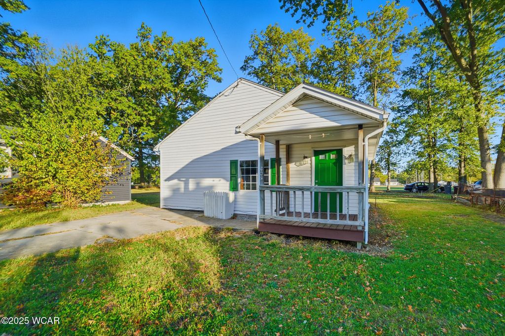 Photo of 608 W O&#39;Connor Avenue, Lima, OH 45801 (MLS # 308601)